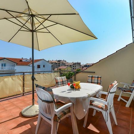 Apartment Lily Zara Esterno foto