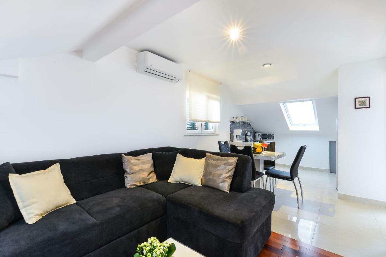 Apartment Lily Zara Esterno foto